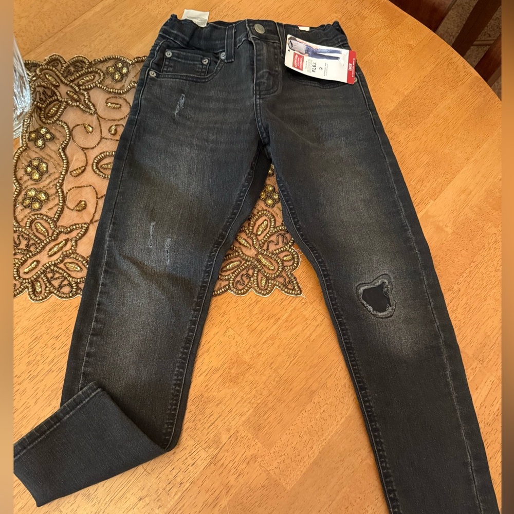 SIGNATURE LEVI STRAUSS black byys’ pants size 8